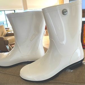 Ugg Rain Boats Women's White Size 12 brand new!!